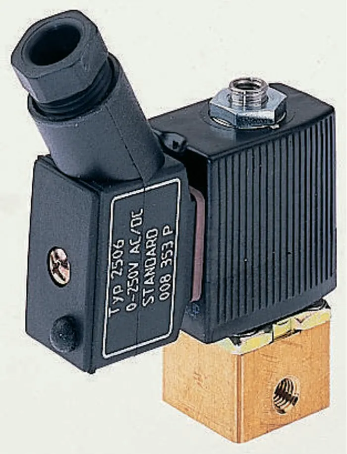 Burkert Solenoid Valve 134160, 3 port(s) , NC, 24 V dc, 1/8in