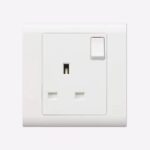 13A 1G S/SOCKET ESSENTIALS WHITE - MK