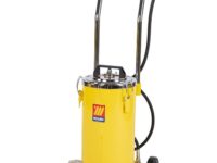 MECLUBE WHEELED MANUAL HIGH PRESSURE GREASE PEDAL PUMP FOR DRUMS OF 16 kg